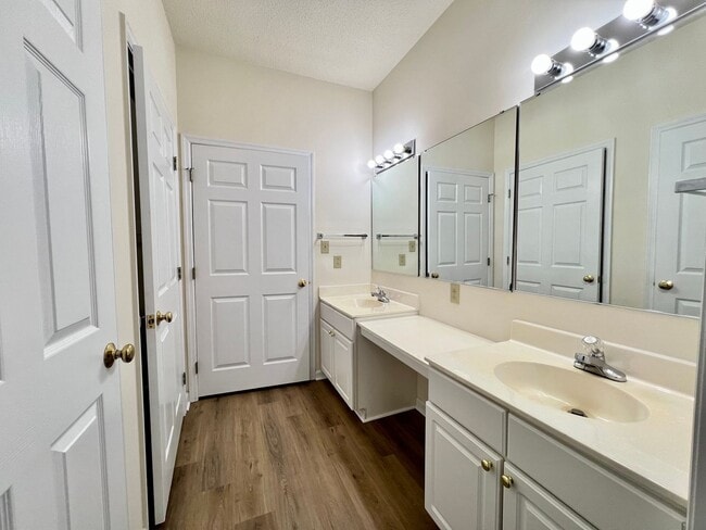 Building Photo - Condo Living in Beaver Creek!