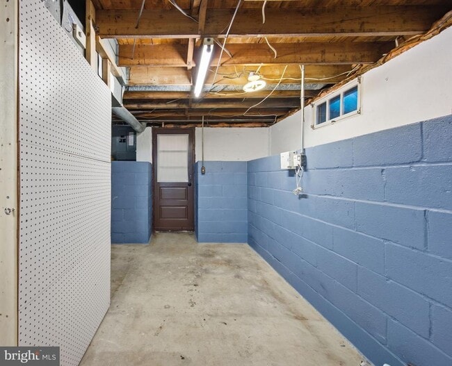 Building Photo - 3413 Yardley Dr