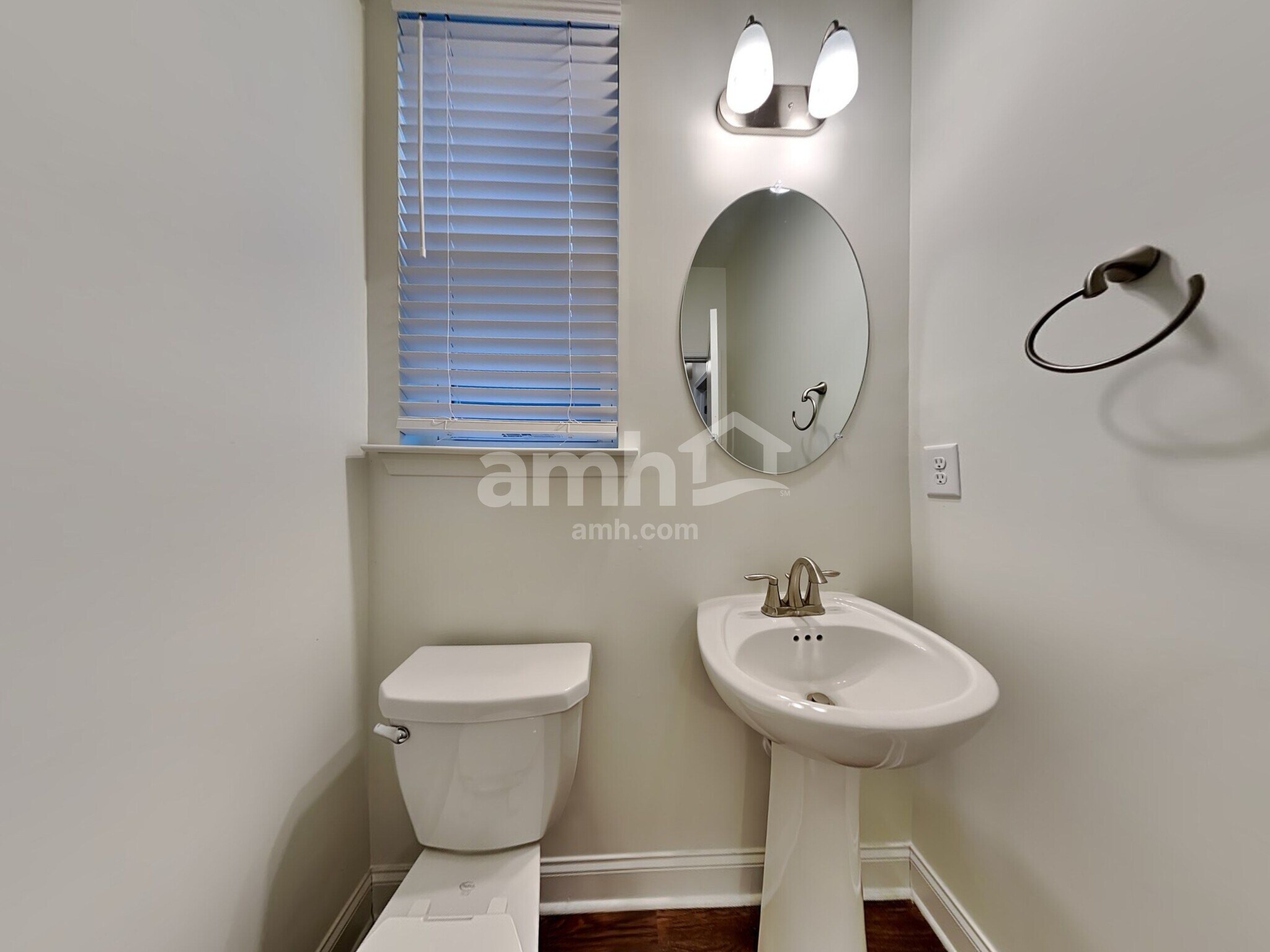 Building Photo - 124 Rivulet Dr