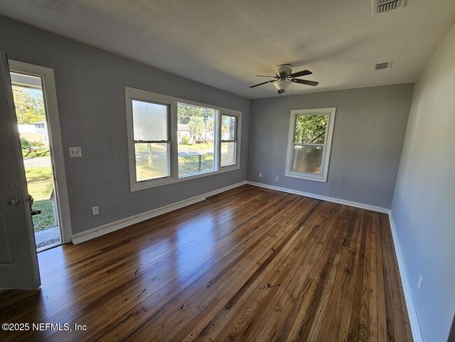 Building Photo - 4534 Blount Ave