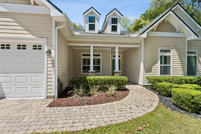 Building Photo - 3BR/3BA Home in Fernandina Beach – Great Location!