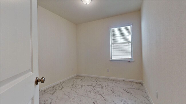 Building Photo - 10434 Astor Pt Trl