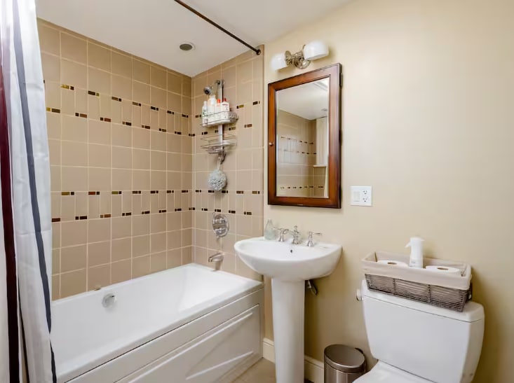 Building Photo - 675 Kansas St