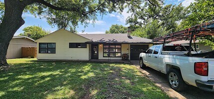 Building Photo - 3BR, 2BTH Beautiful ranch style home with ...