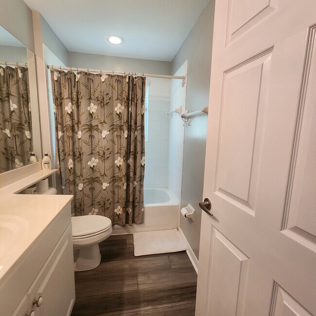 Building Photo - 6326 Grand Oak Cir