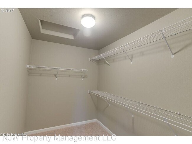 Building Photo - 4 br, 3 bath House - 17955 SW Meadowbrook Way