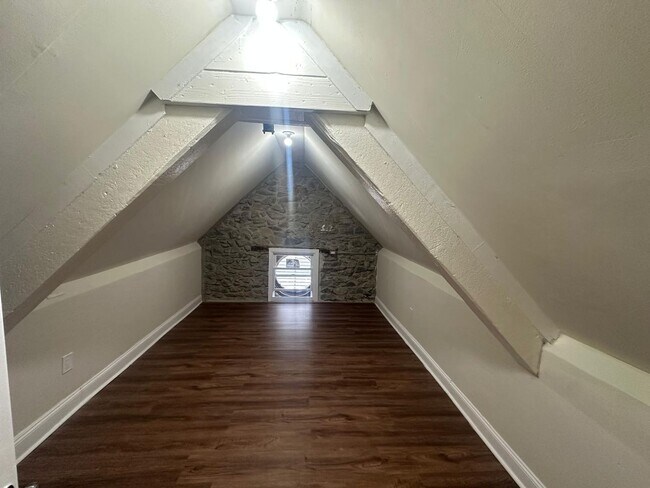Building Photo - BRAND NEW 2 BED 1 BATH APARTMENT FOR RENT.