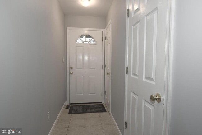Building Photo - 10207 Cobbler Ln