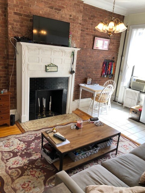 Primary Photo - 328 W 89th St
