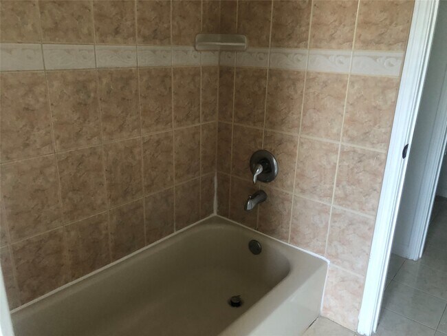 Building Photo - 9308 Westwood Village Dr