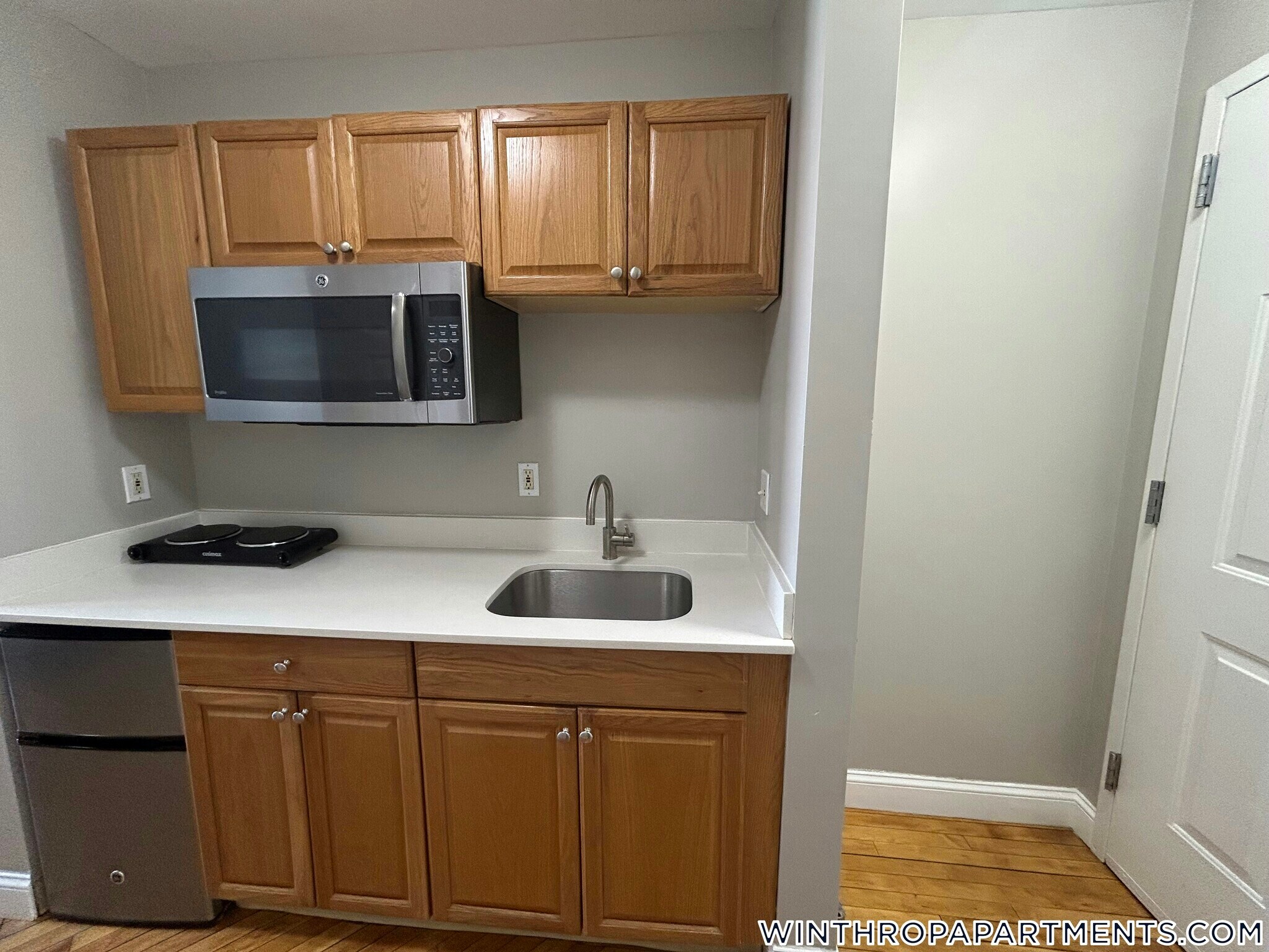 Building Photo - 312 Shirley St