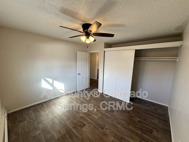 Building Photo - 2119 Preuss Rd