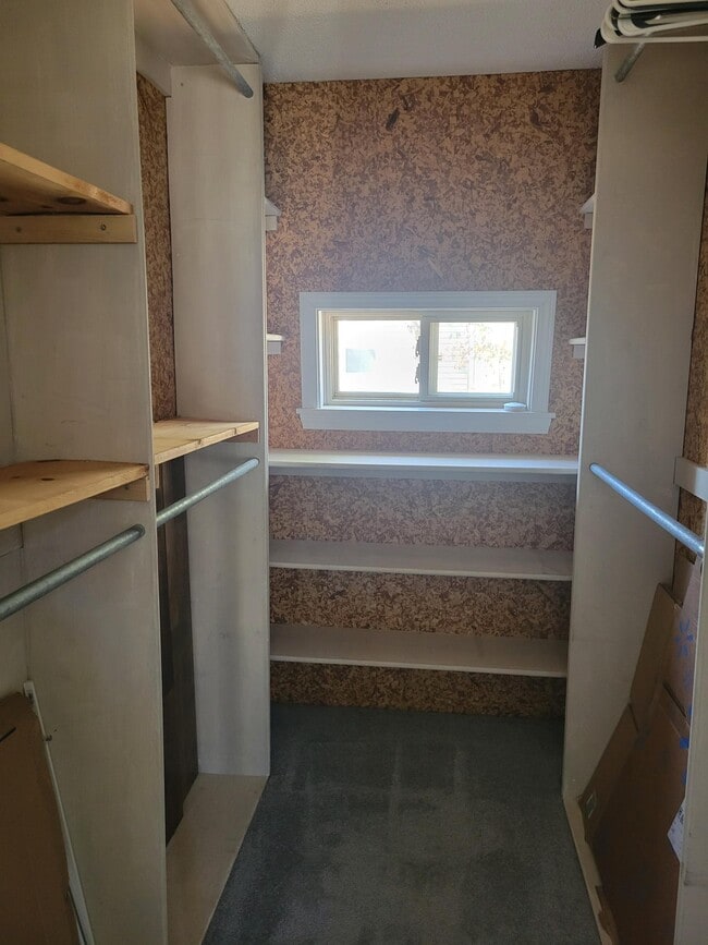 Building Photo - 133 Rugby Ct