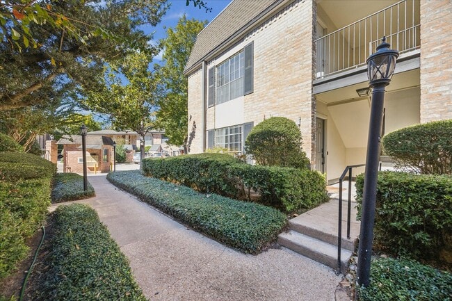 Primary Photo - 1809 Stoney Brook Dr