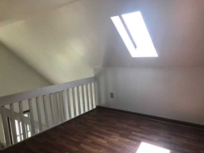 Building Photo - 23 Sacandaga Rd