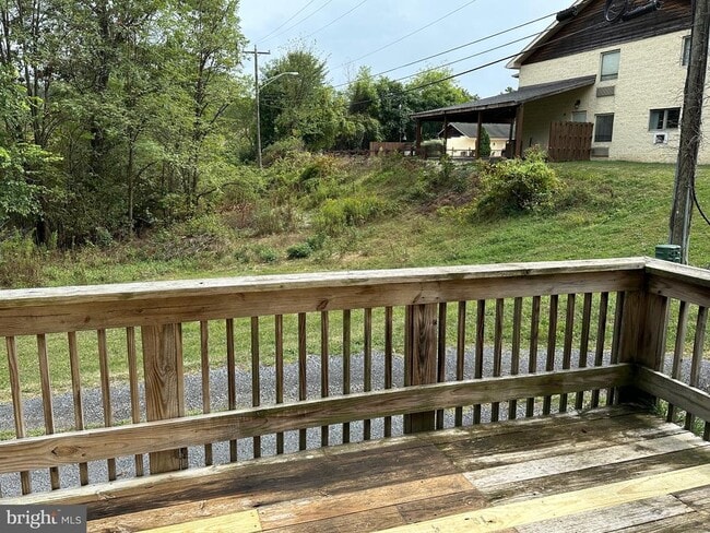 Building Photo - 232 Southridge Dr