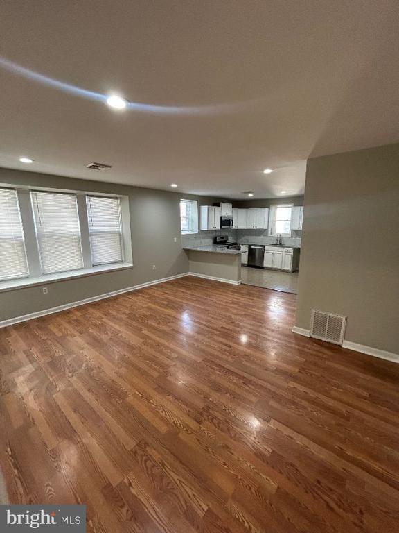 Building Photo - 1311 S 52nd St