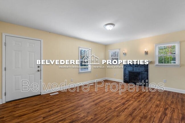 Building Photo - 810 Elwell Ave