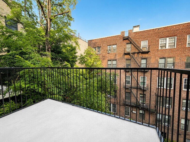 Building Photo - 205 Cabrini Blvd