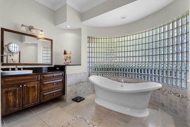 Building Photo - 3356 Bellington Dr