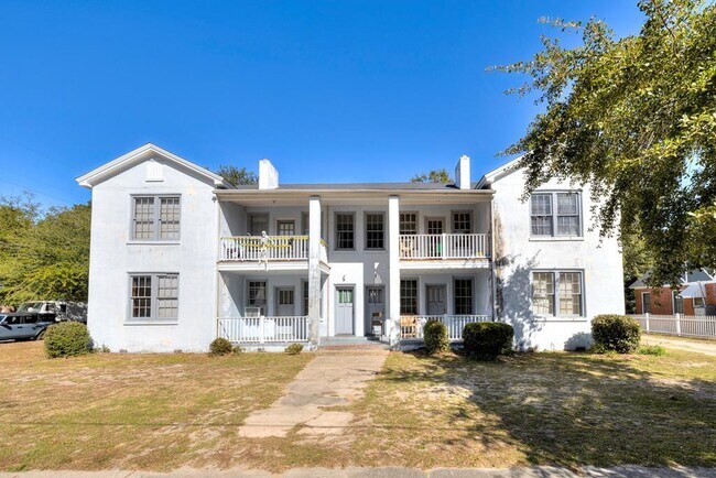Primary Photo - 25 W Charlotte Ave