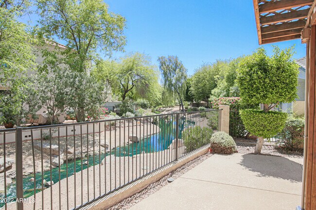 Building Photo - 4639 N Clear Creek Dr