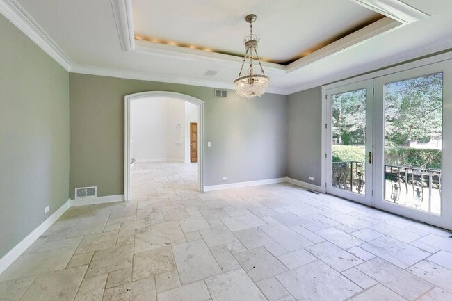 Building Photo - 148 N Ahwahnee Rd