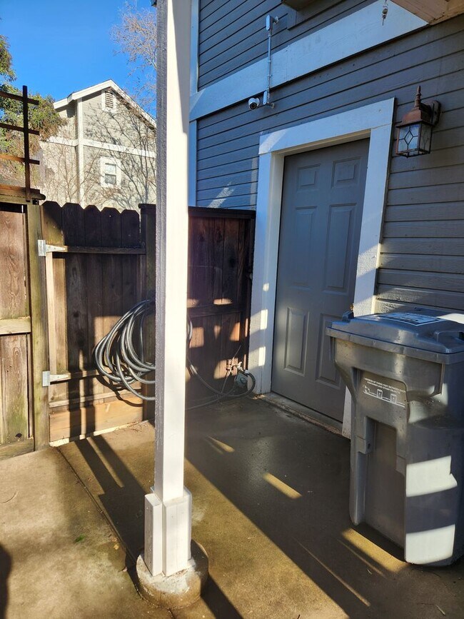 Building Photo - 1 Bdrm, 1 Bath ADU near Sutter Street - Historic Folsom