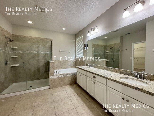 Building Photo - 5107 Appenine Loop W