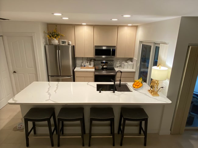 Building Photo - 9124 Sun Terrace Cir