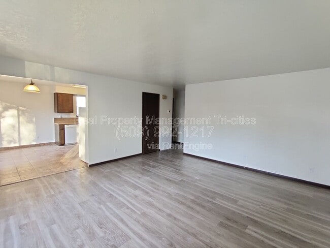 Building Photo - 1816 W 21st Ave