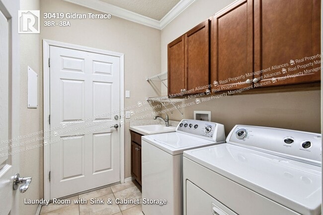 Building Photo - 30419 Gidran Terrace