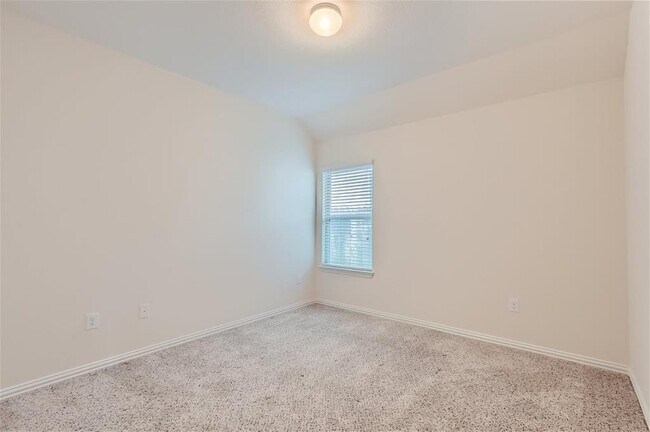 Building Photo - 602 Cardenas Ln