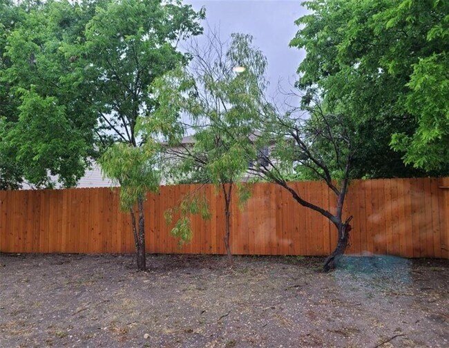 Building Photo - 3891 Trail de Paris