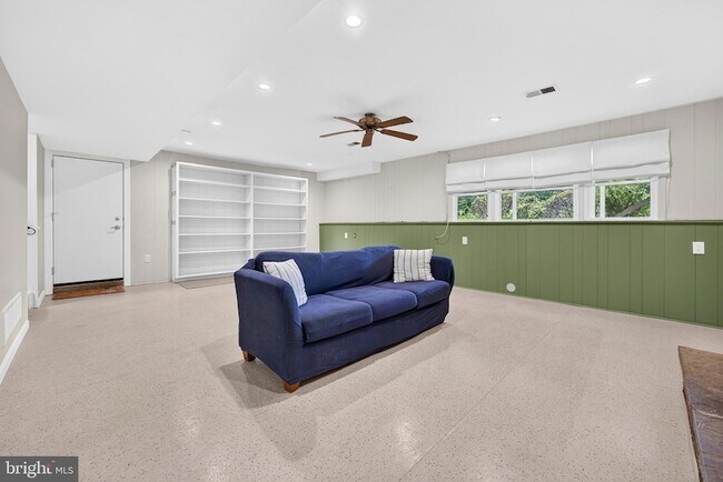 Building Photo - 3106 Hearthstone Rd