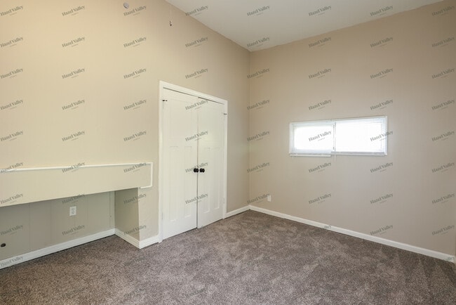 Building Photo - 4613 Myrtle Ave