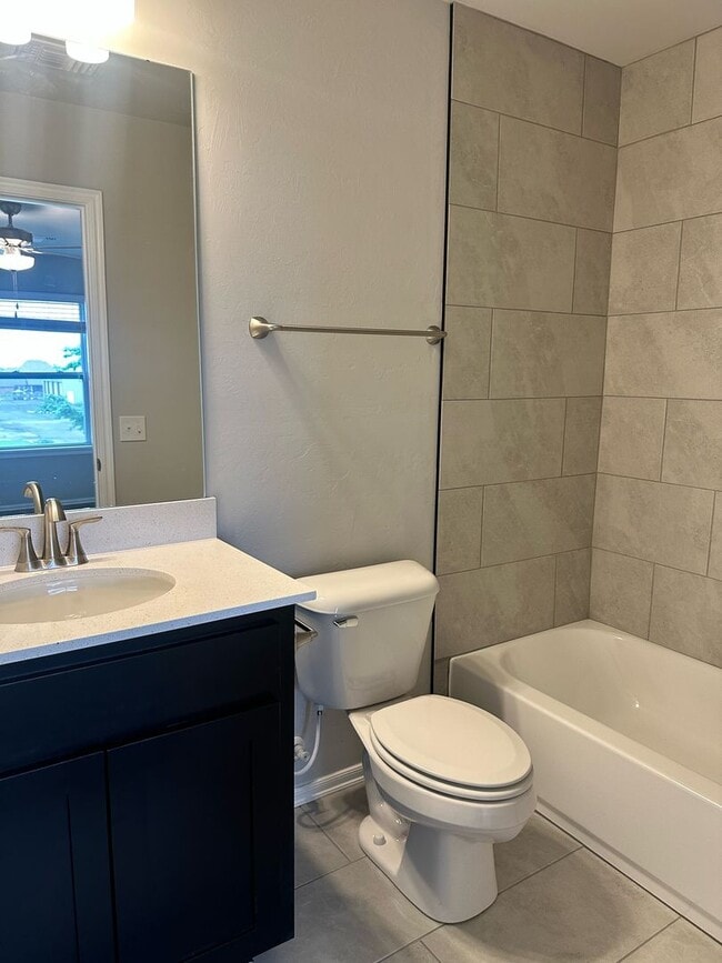 Building Photo - 3751 S Broadway Ave