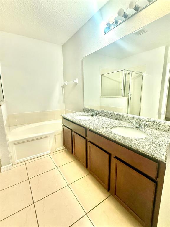 Building Photo - 3514 Cayugas Loop