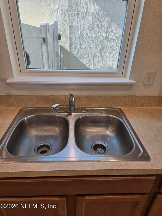 Building Photo - 12231 Vista Point Cir