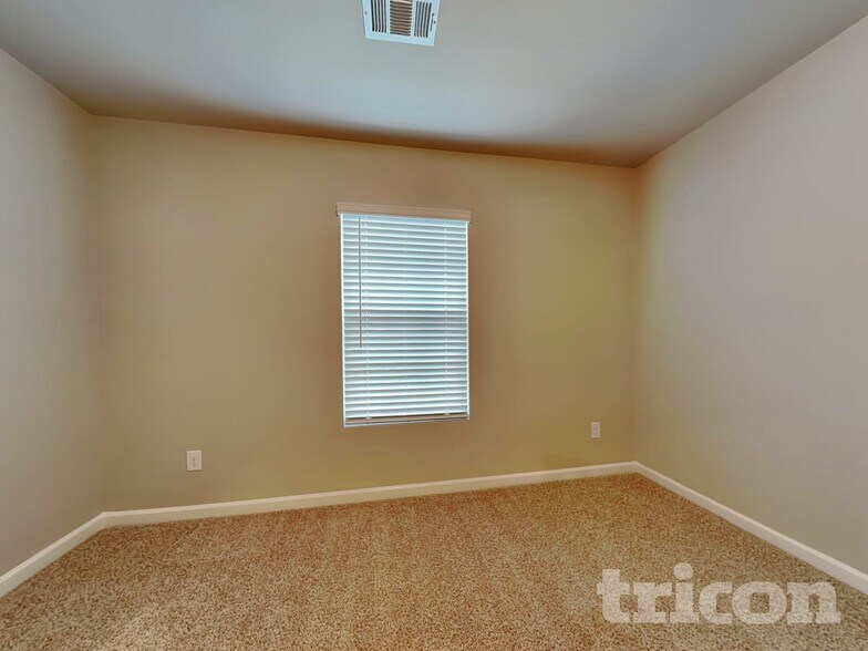 Building Photo - 243 Hummingbird Trail