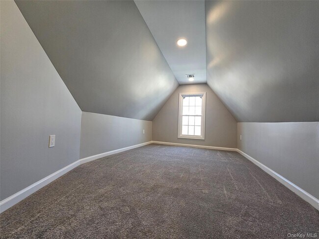 Building Photo - 139 W Main St