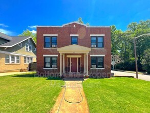 Building Photo - 600 Hawthorne Ln