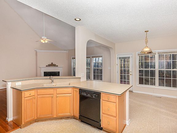 Building Photo - Build Equity While Leasing - Lease and Own from Day One!