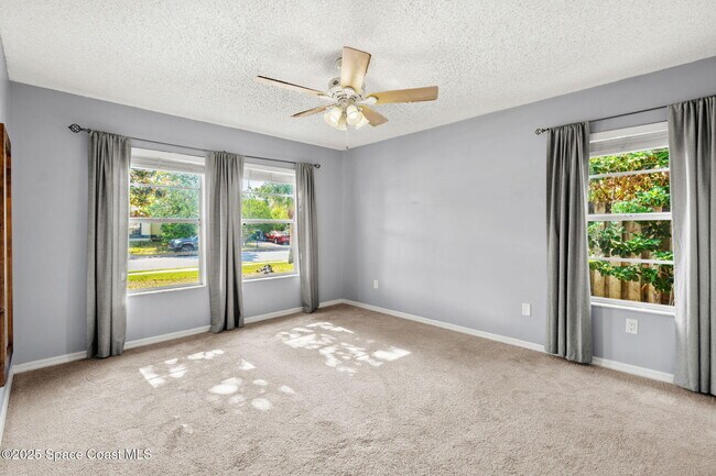 Building Photo - 3390 Floral Palm Blvd
