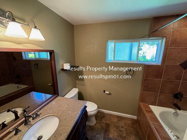 Building Photo - Rustic Rocklin 3 Bed Home