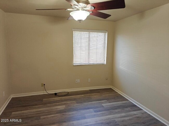 Building Photo - 8428 E Malcomb Dr