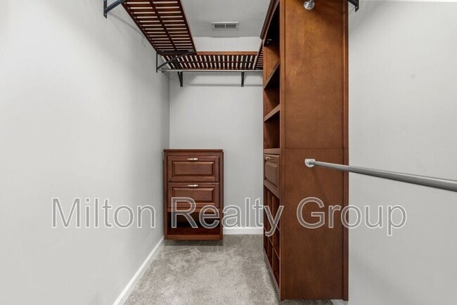 Building Photo - 11 Sawtooth Oak Cir