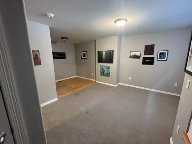 Building Photo - 947 Laramie Blvd