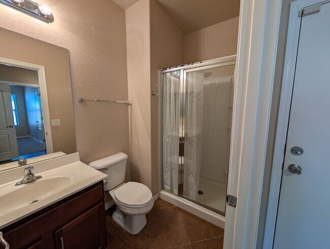 Building Photo - 4 Bedroom 3 Bathroom Circle Cross Ranch Home