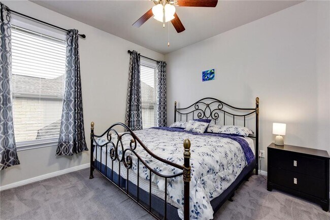 Building Photo - 3006 Rio Verde Dr